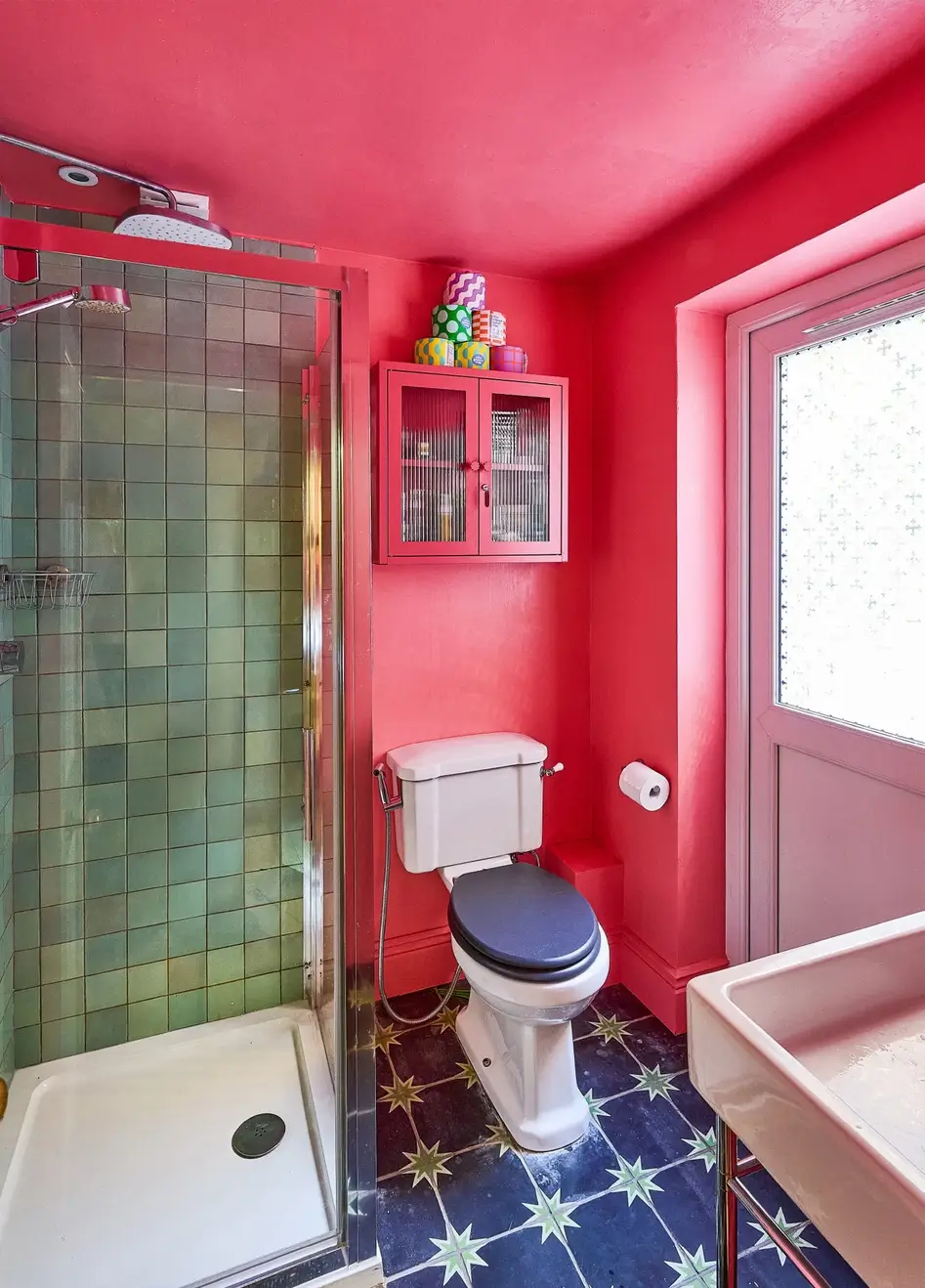 An East London Townhouse with Colorful Interiors Inspired by Vanessa Bell's Charleston 11 charleston-farmhouse-inspired-interiors-victorian-townhouse-london