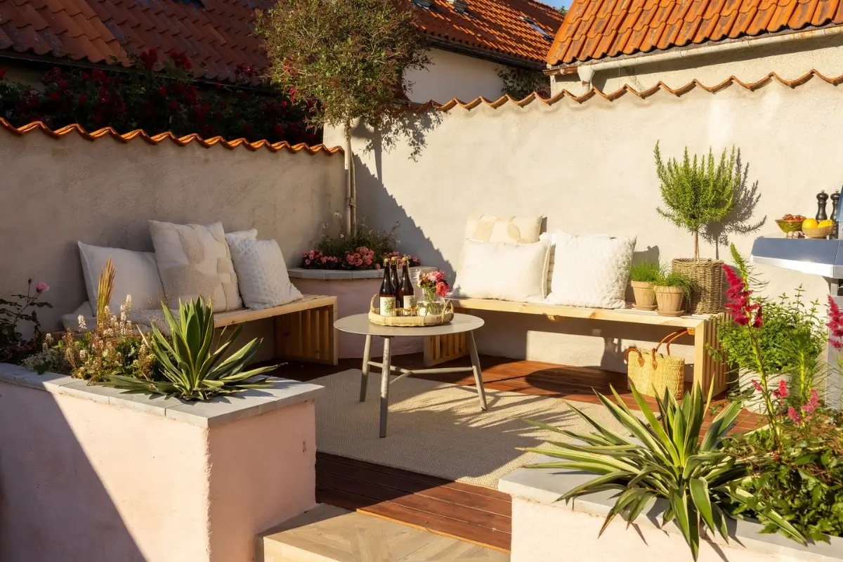 Classic Interiors in a Hidden Courtyard Home in Visby's Medieval Old Town 36 classic-interiors-carefully-restored-inner-city-home-gotland-nordroom