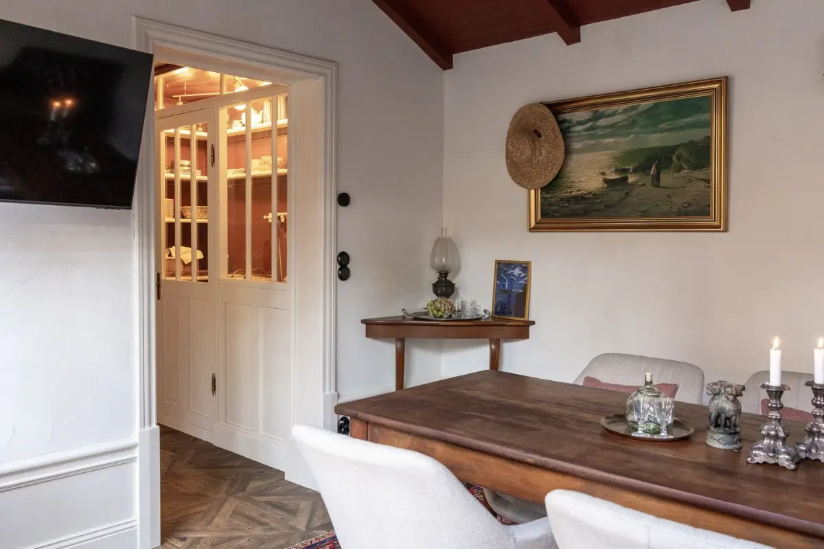 Classic Interiors in a Hidden Courtyard Home in Visby's Medieval Old Town 7 classic-interiors-carefully-restored-inner-city-home-gotland-nordroom