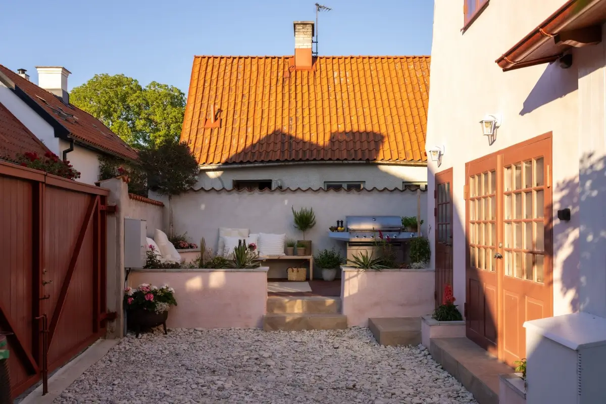 Classic Interiors in a Hidden Courtyard Home in Visby's Medieval Old Town 39 classic-interiors-carefully-restored-inner-city-home-gotland-nordroom
