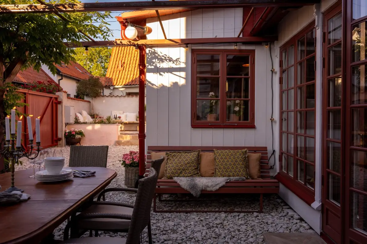 Classic Interiors in a Hidden Courtyard Home in Visby's Medieval Old Town 40 classic-interiors-carefully-restored-inner-city-home-gotland-nordroom