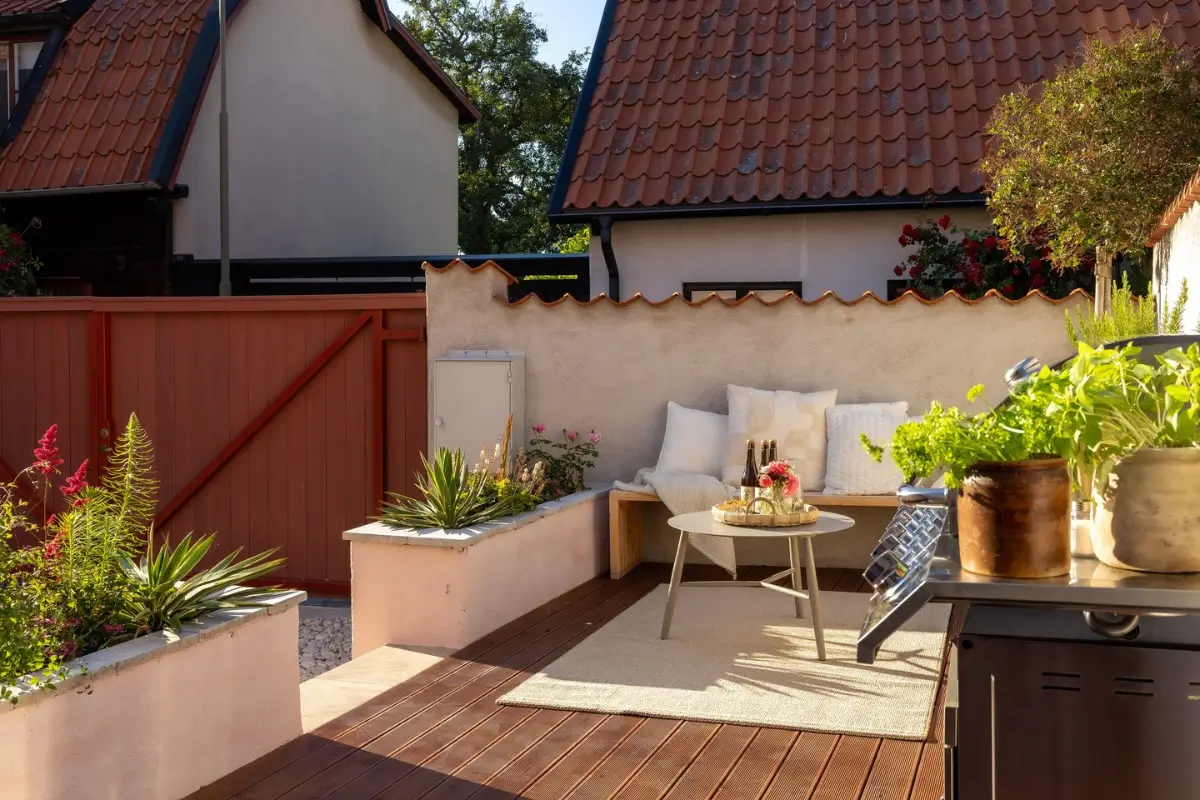 Classic Interiors in a Hidden Courtyard Home in Visby's Medieval Old Town 34 classic-interiors-carefully-restored-inner-city-home-gotland-nordroom