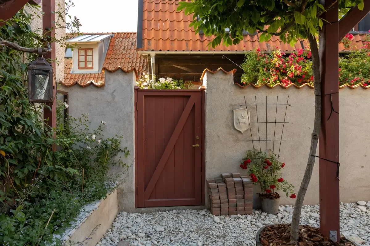Classic Interiors in a Hidden Courtyard Home in Visby's Medieval Old Town 43 classic-interiors-carefully-restored-inner-city-home-gotland-nordroom