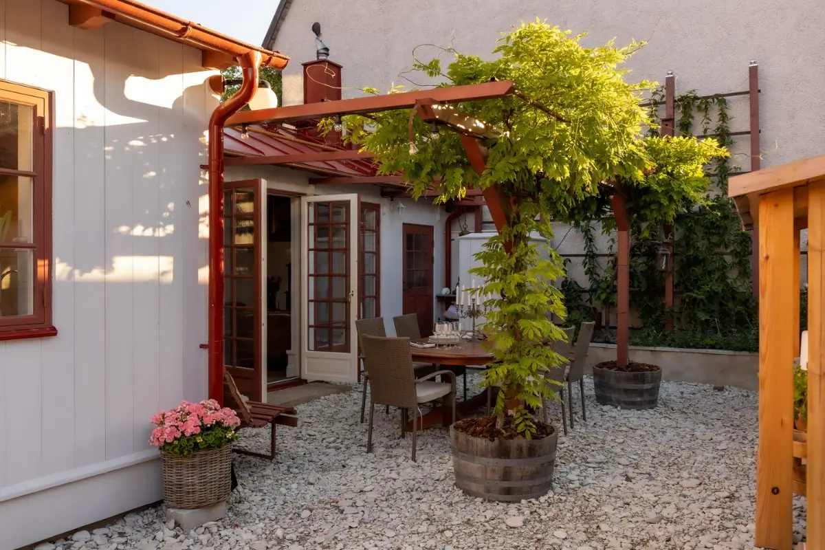 Classic Interiors in a Hidden Courtyard Home in Visby's Medieval Old Town 42 classic-interiors-carefully-restored-inner-city-home-gotland-nordroom