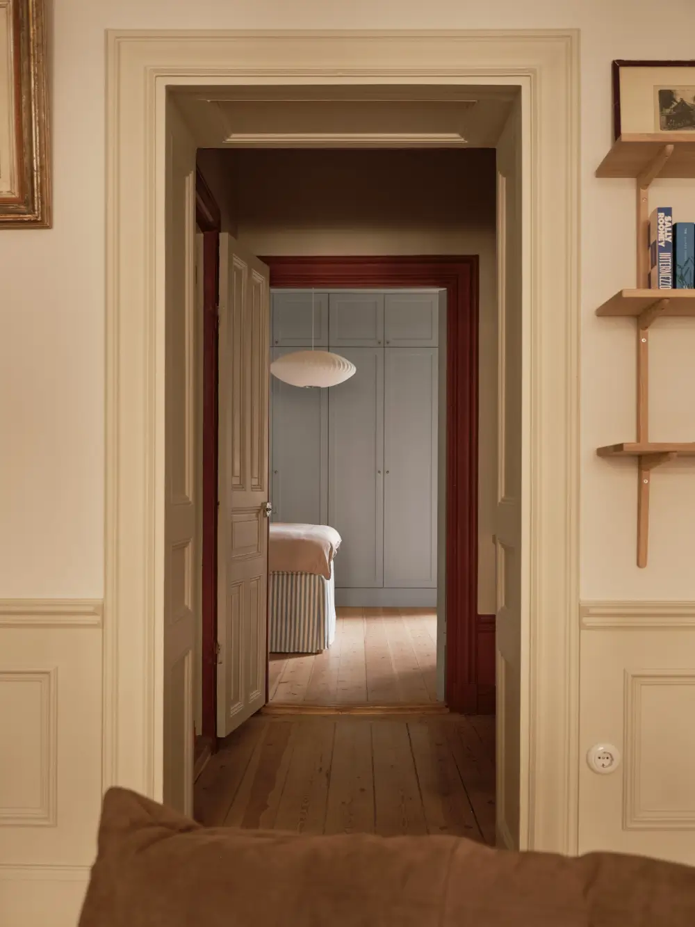Before & After: A Soft Color Palette in a Grand Turn-of-the-Century Apartment 35 classic-turn-of-the-century-apartment-soft-colors-period-details-nordroom