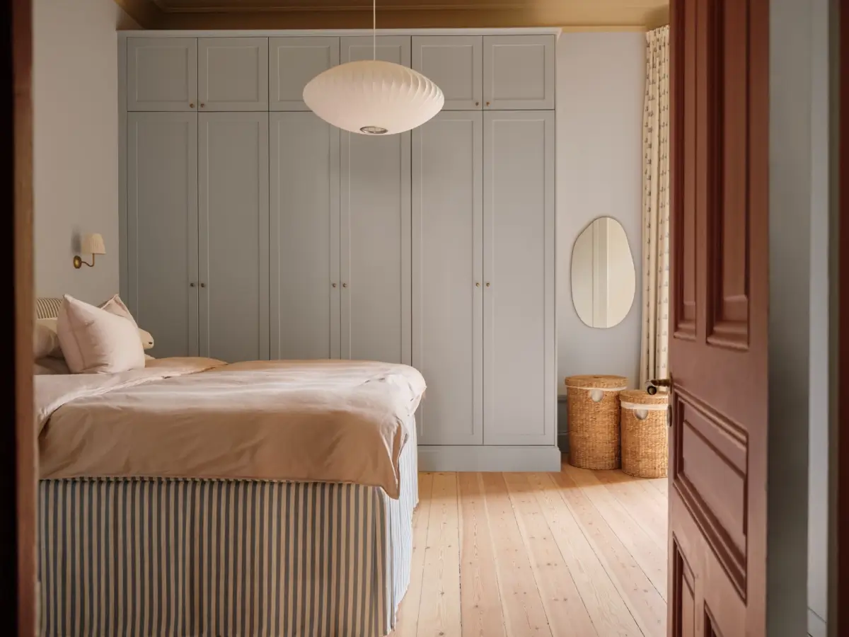 Before & After: A Soft Color Palette in a Grand Turn-of-the-Century Apartment 36 classic-turn-of-the-century-apartment-soft-colors-period-details-nordroom