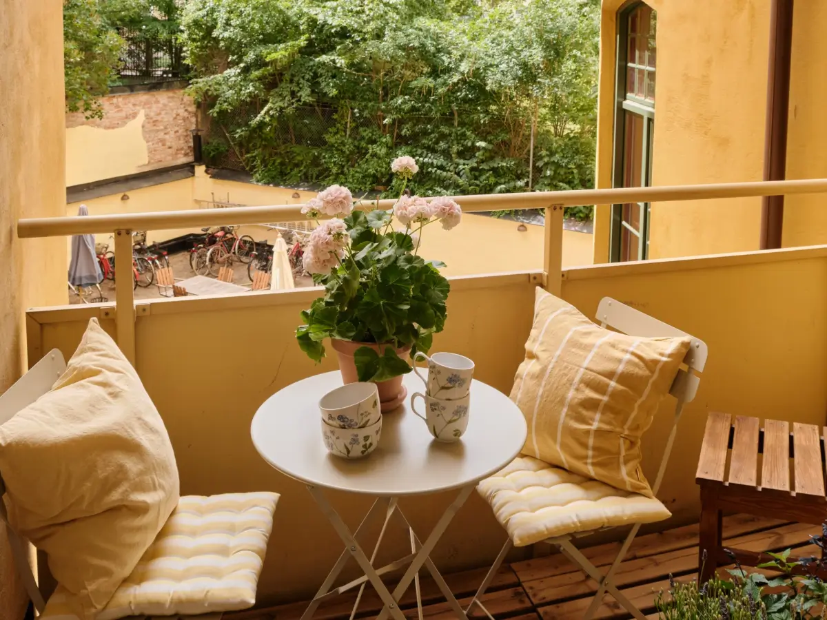 Before & After: A Soft Color Palette in a Grand Turn-of-the-Century Apartment 43 classic-turn-of-the-century-apartment-soft-colors-period-details-nordroom