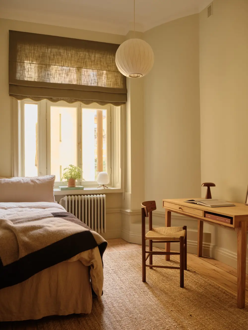 Before & After: A Soft Color Palette in a Grand Turn-of-the-Century Apartment 48 classic-turn-of-the-century-apartment-soft-colors-period-details-nordroom