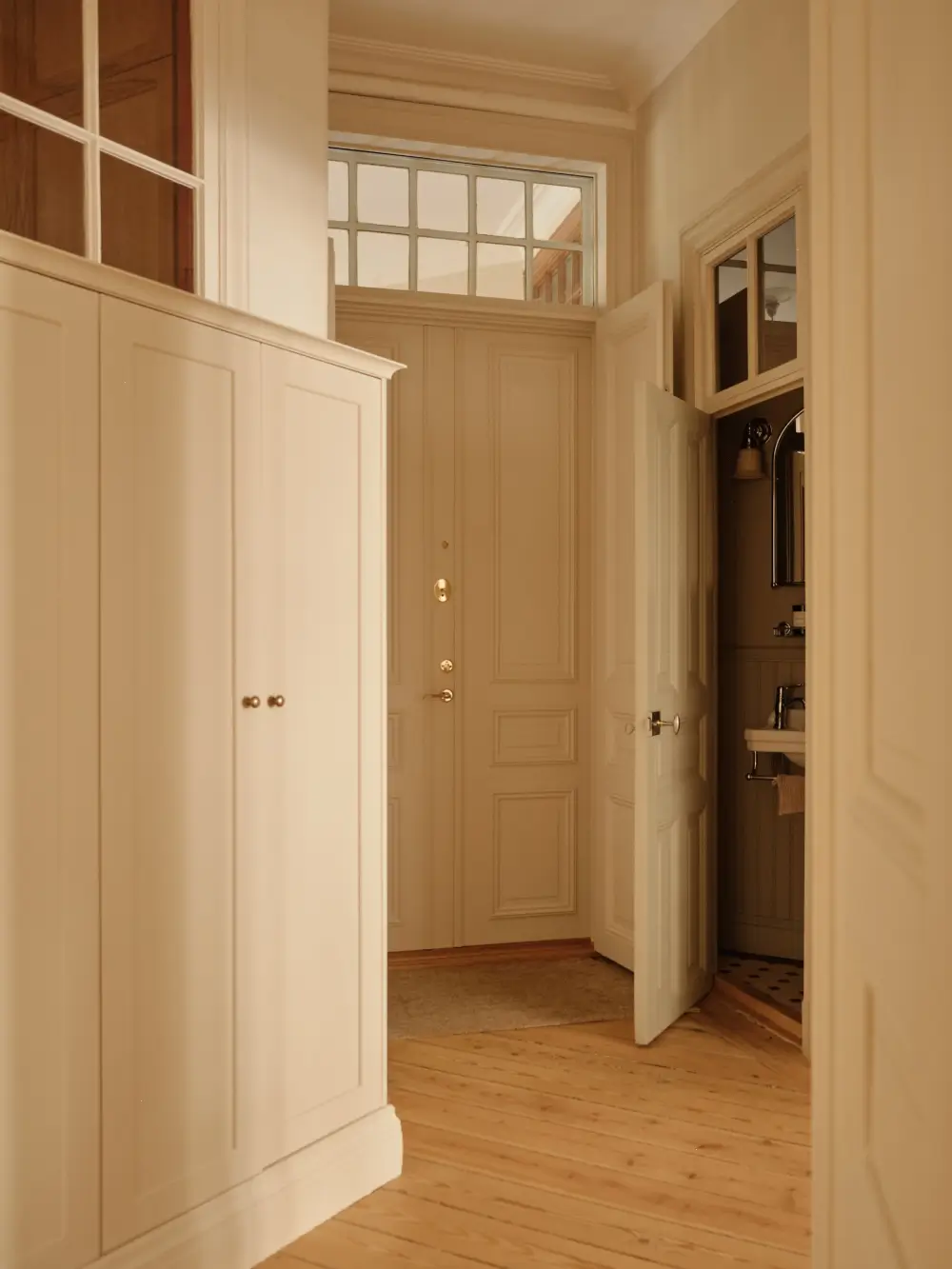 Before & After: A Soft Color Palette in a Grand Turn-of-the-Century Apartment 61 classic-turn-of-the-century-apartment-soft-colors-period-details-nordroom