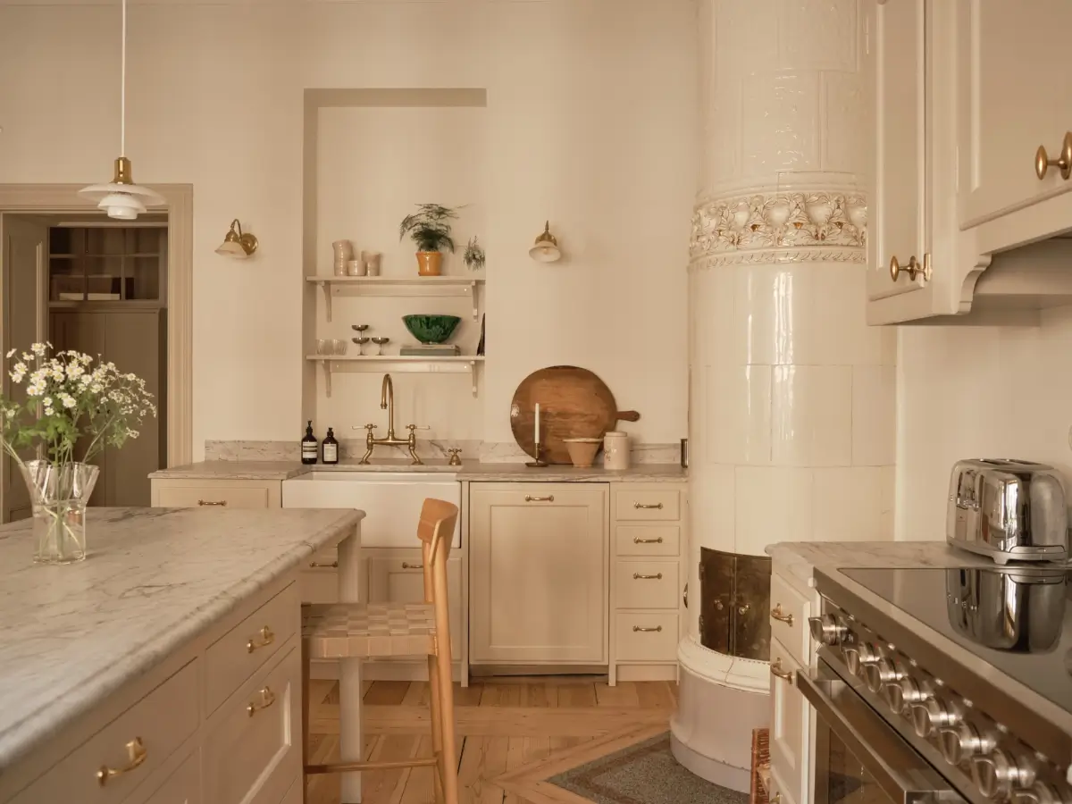 Before & After: A Soft Color Palette in a Grand Turn-of-the-Century Apartment 15 classic-turn-of-the-century-apartment-soft-colors-period-details-nordroom