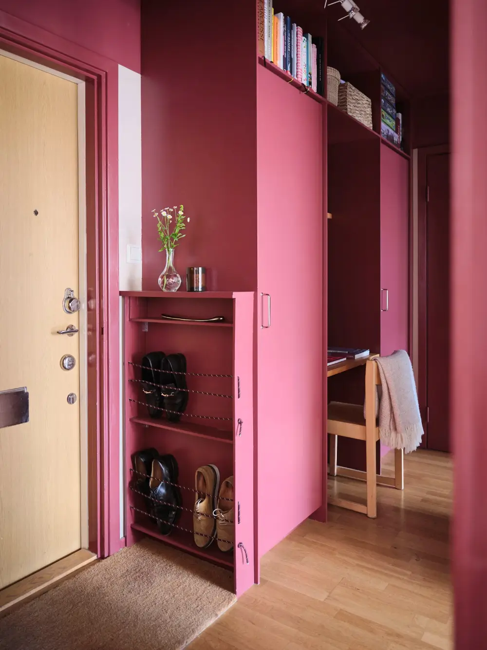 Colorful Interiors and 1960s Elements in a Stockholm Apartment 25 colorful-1960s-apartment-stockholm-nordroom
