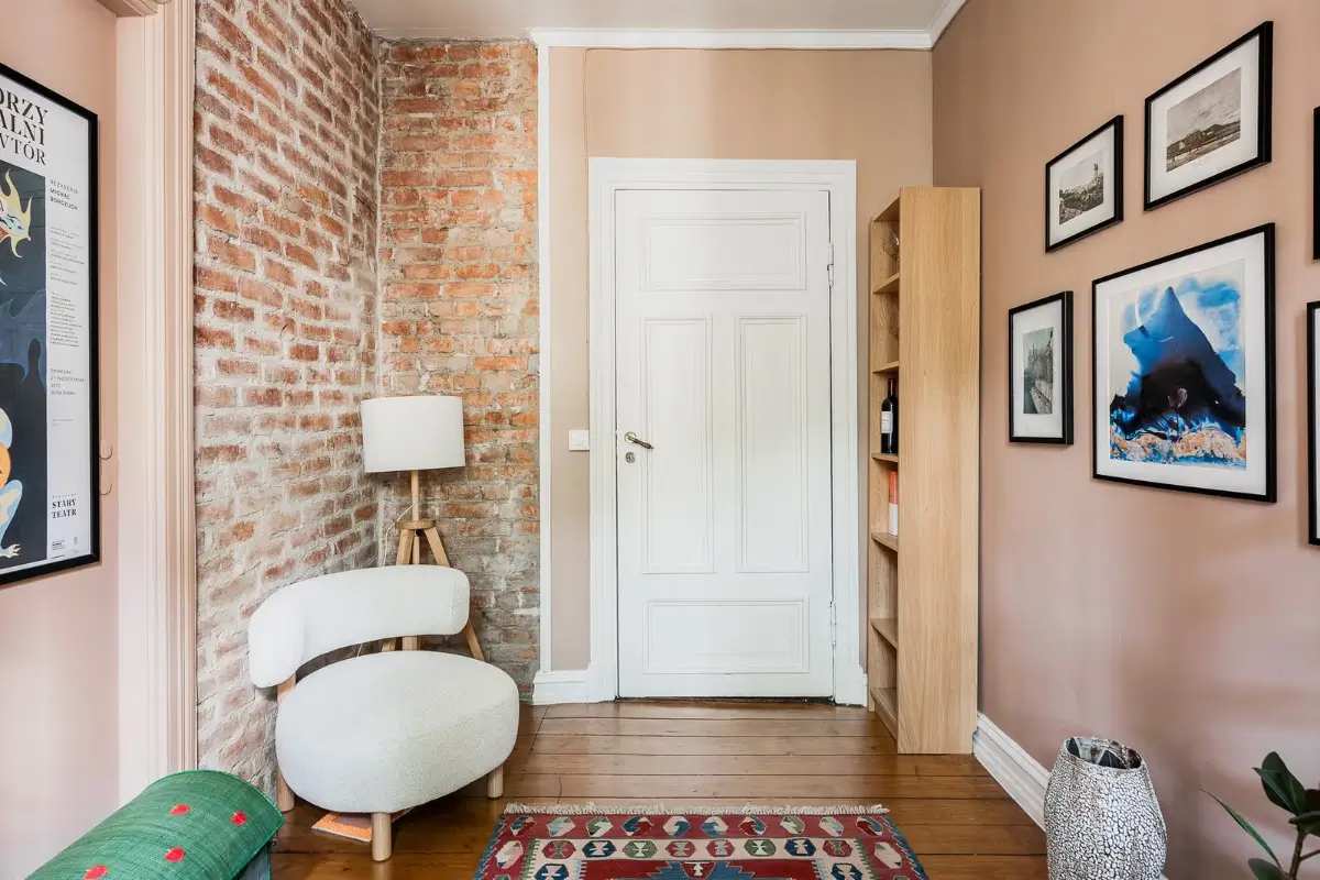 A Colorful Late 19th-Century Oslo Apartment with Custom Storage Solutions 17 colorful-late-19th-century-oslo-apartment