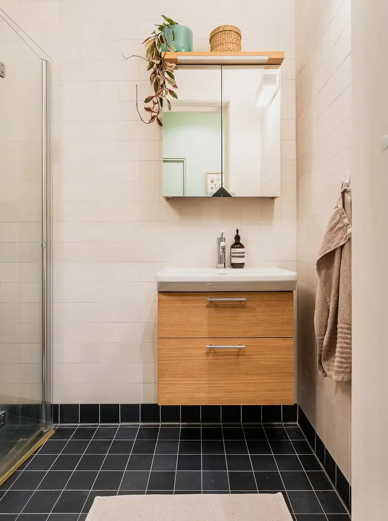 A Colorful Late 19th-Century Oslo Apartment with Custom Storage Solutions 28 colorful-late-19th-century-oslo-apartment