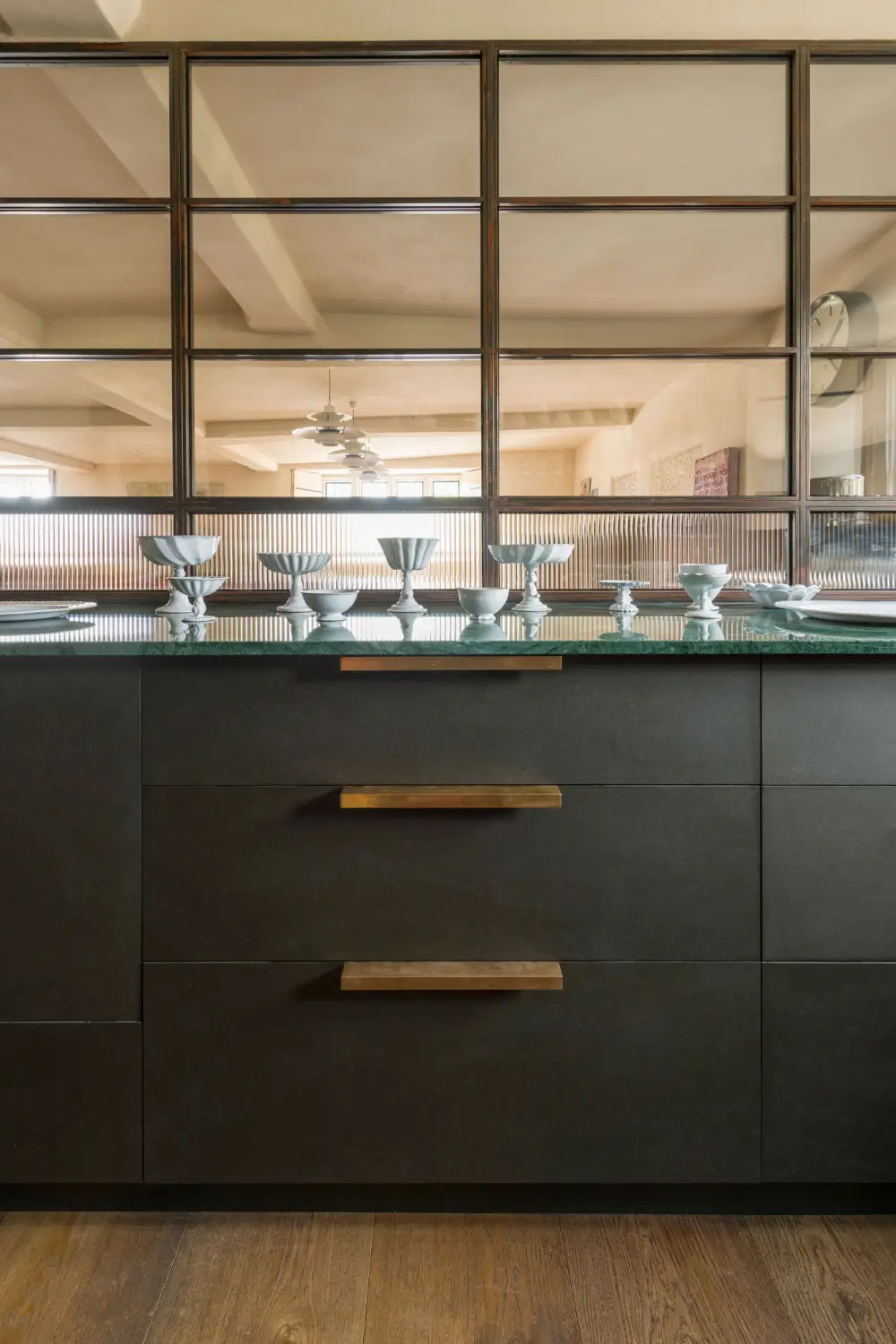 A Contemporary Inglis Hall Kitchen Brings New Life to a 700-Year-Old Wiltshire Manor 13 contemporary-kitchen-700-year-old-manor-wiltshire-england-nordroom