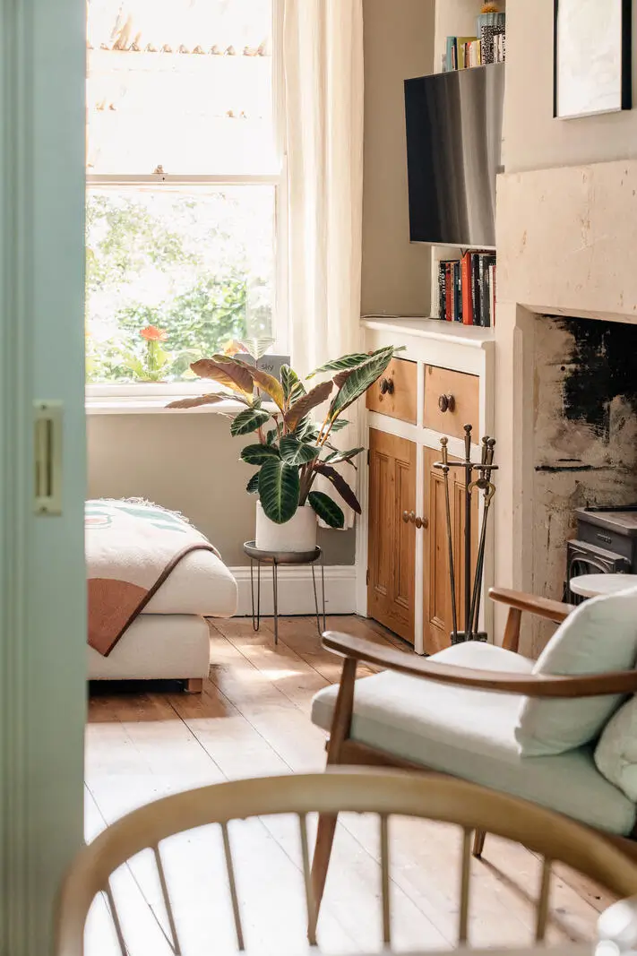 Calm and Cozy Interiors in a Beautiful Victorian Terrace House in Bath 7 cozy-interiors-late-19th-century-victorian-terrace-bath-england-nordroom