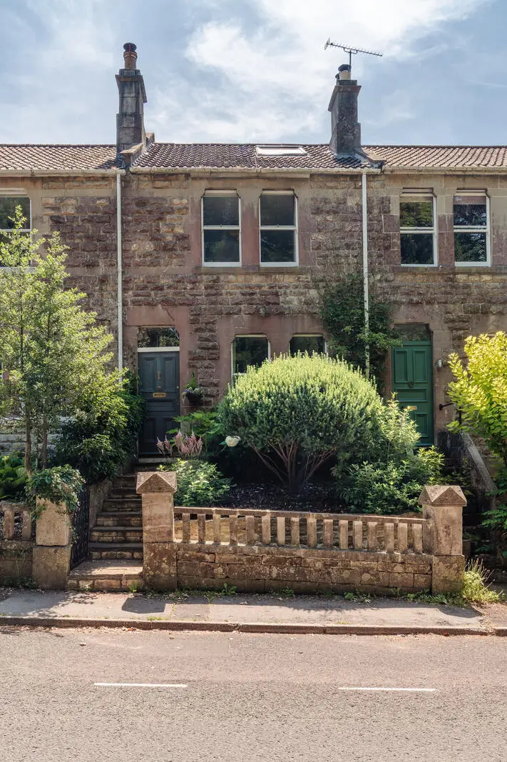 Calm and Cozy Interiors in a Beautiful Victorian Terrace House in Bath 38 cozy-interiors-late-19th-century-victorian-terrace-bath-england-nordroom