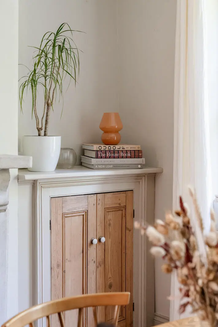 Calm and Cozy Interiors in a Beautiful Victorian Terrace House in Bath 4 cozy-interiors-late-19th-century-victorian-terrace-bath-england-nordroom