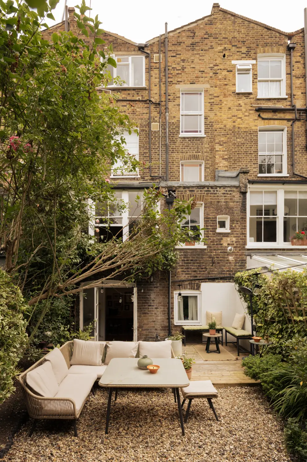 A Calm, Neutral Color Palette in a London Garden Apartment 14 garden-apartment-victorian-townhouse-de-beauvoir-london