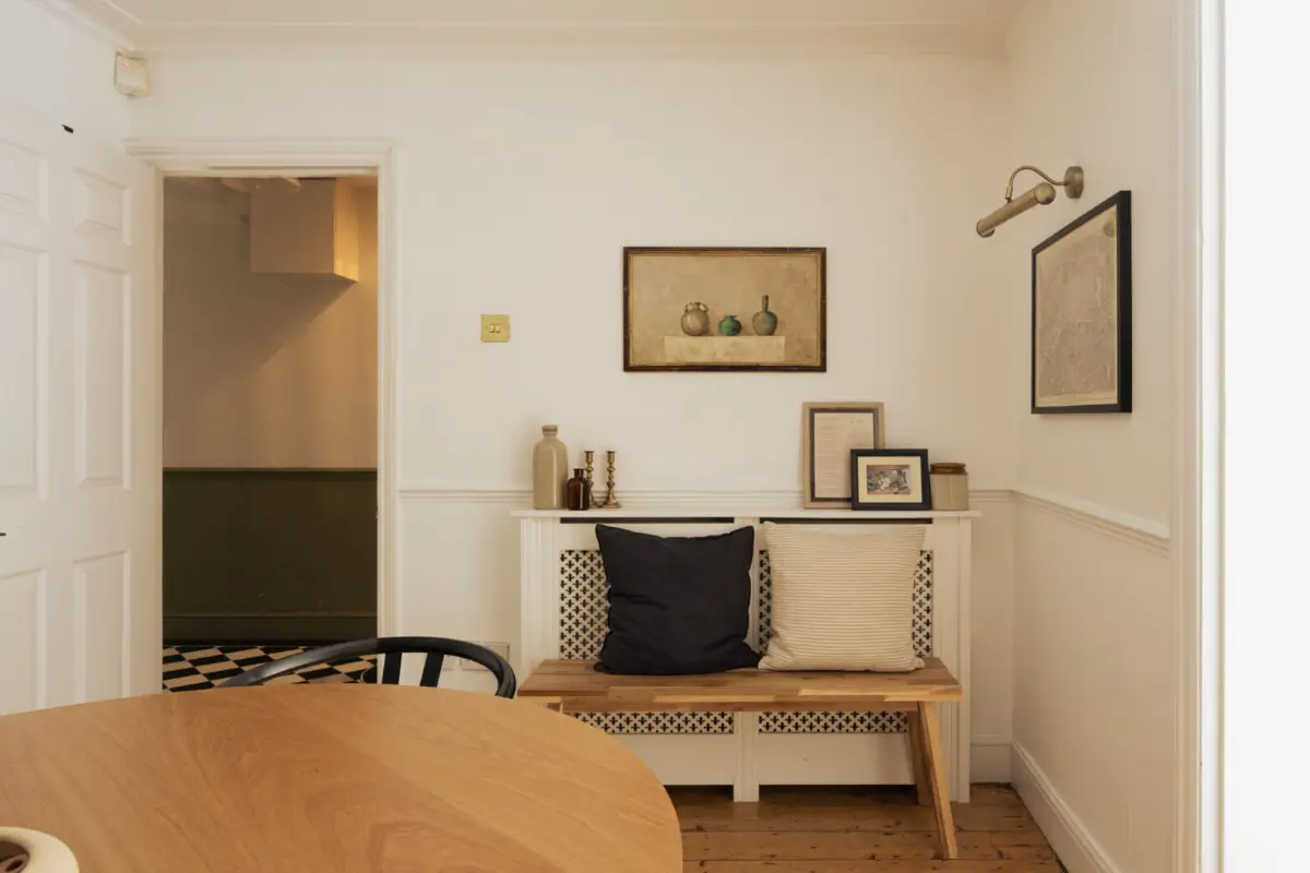 A Calm, Neutral Color Palette in a London Garden Apartment 18 garden-apartment-victorian-townhouse-de-beauvoir-london