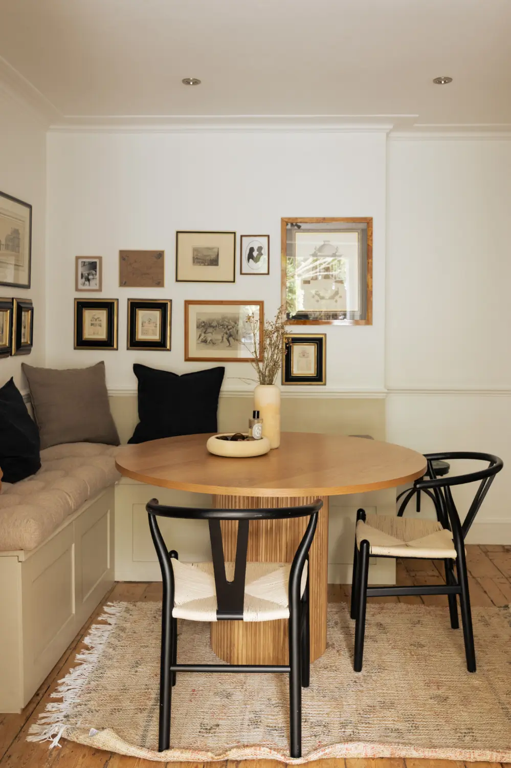 A Calm, Neutral Color Palette in a London Garden Apartment 3 garden-apartment-victorian-townhouse-de-beauvoir-london