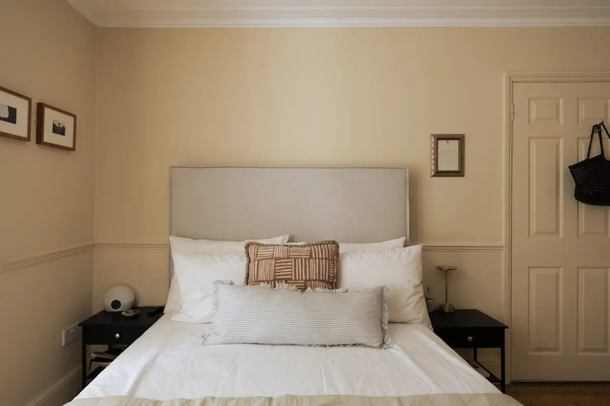 A Calm, Neutral Color Palette in a London Garden Apartment 21 garden-apartment-victorian-townhouse-de-beauvoir-london