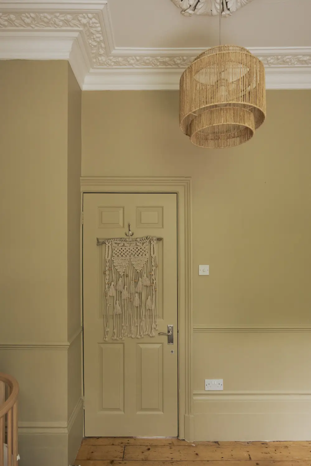 A Calm, Neutral Color Palette in a London Garden Apartment 42 garden-apartment-victorian-townhouse-de-beauvoir-london