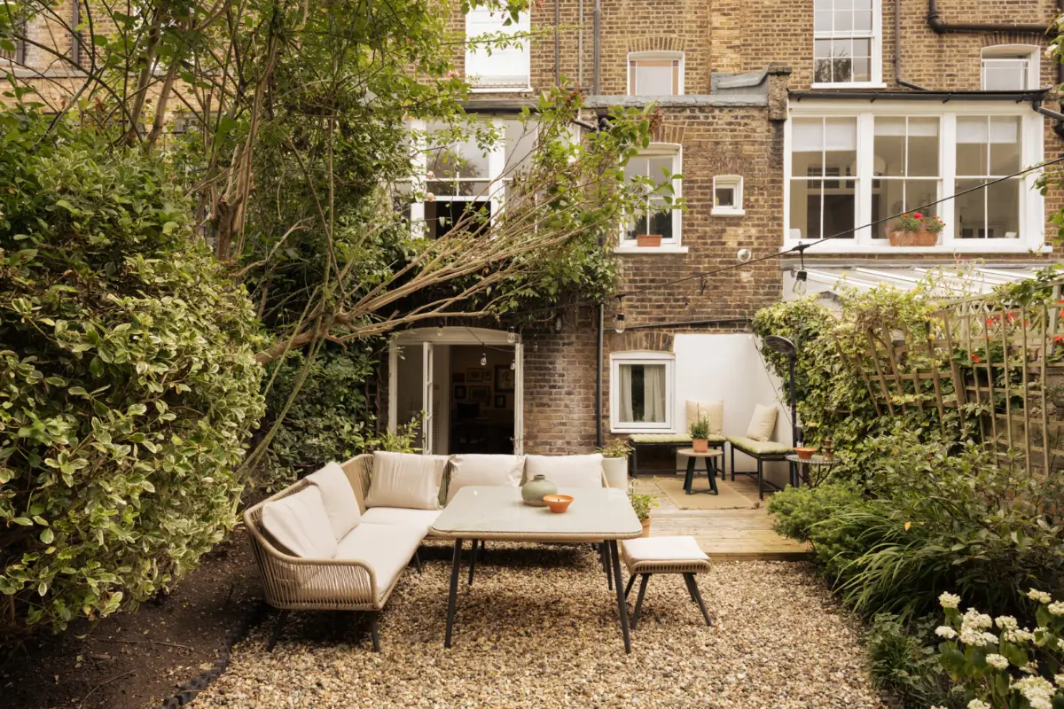 A Calm, Neutral Color Palette in a London Garden Apartment 13 garden-apartment-victorian-townhouse-de-beauvoir-london