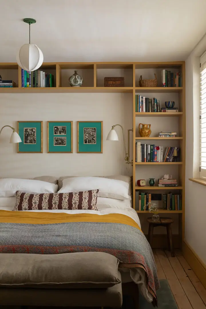 A Georgian Townhouse Filled With Hand-Painted Details and Soft Colors 25
hand-painted-murals-color-georgian-house-margate-england-nordroom