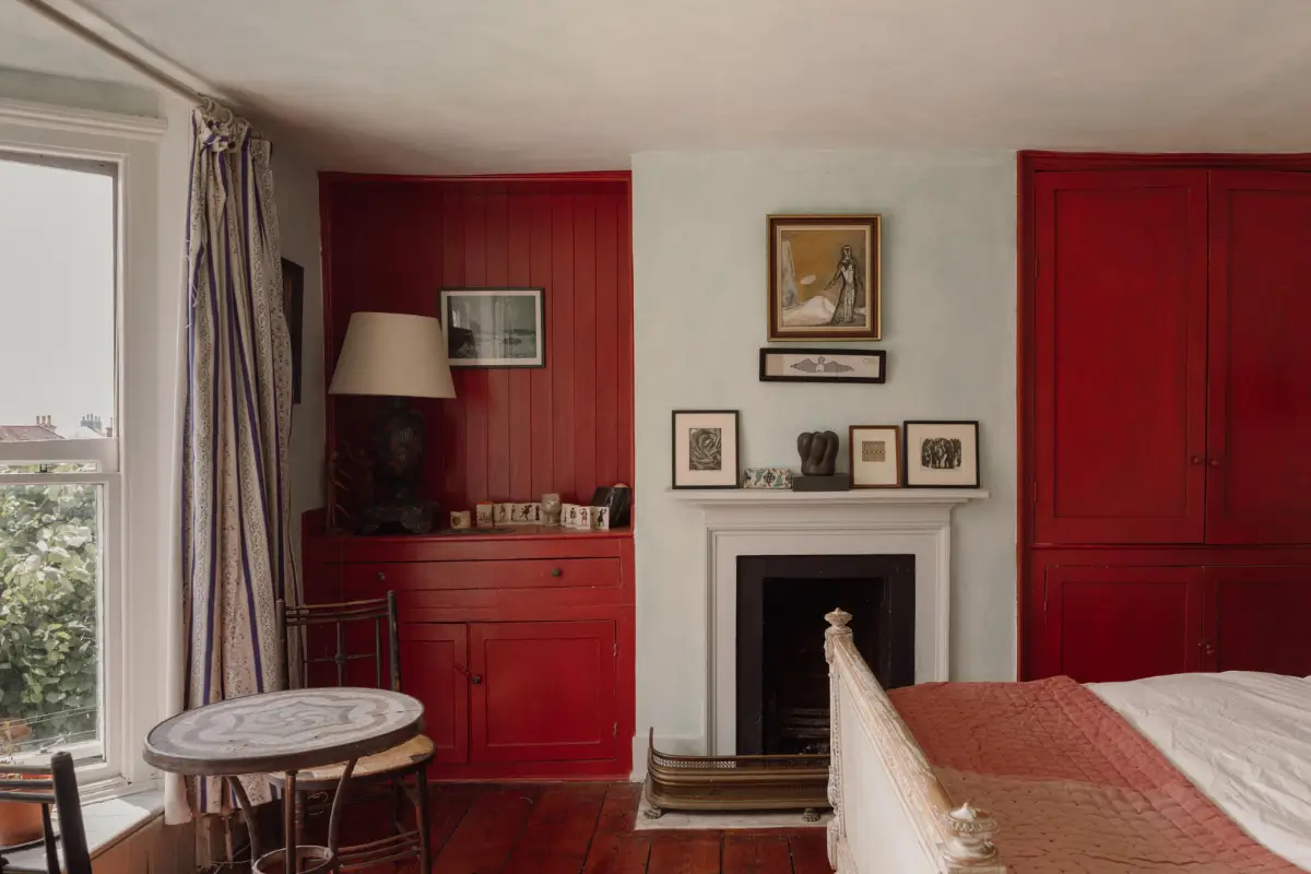 A Late 18th-Century English Home with Colorful Rooms and Sweeping Sea Views 18 historic-18th-century-english-house-color-sea-views-nordroom