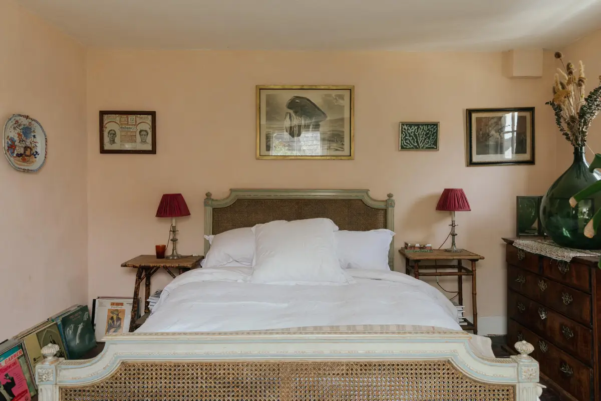 A Late 18th-Century English Home with Colorful Rooms and Sweeping Sea Views 22 historic-18th-century-english-house-color-sea-views-nordroom