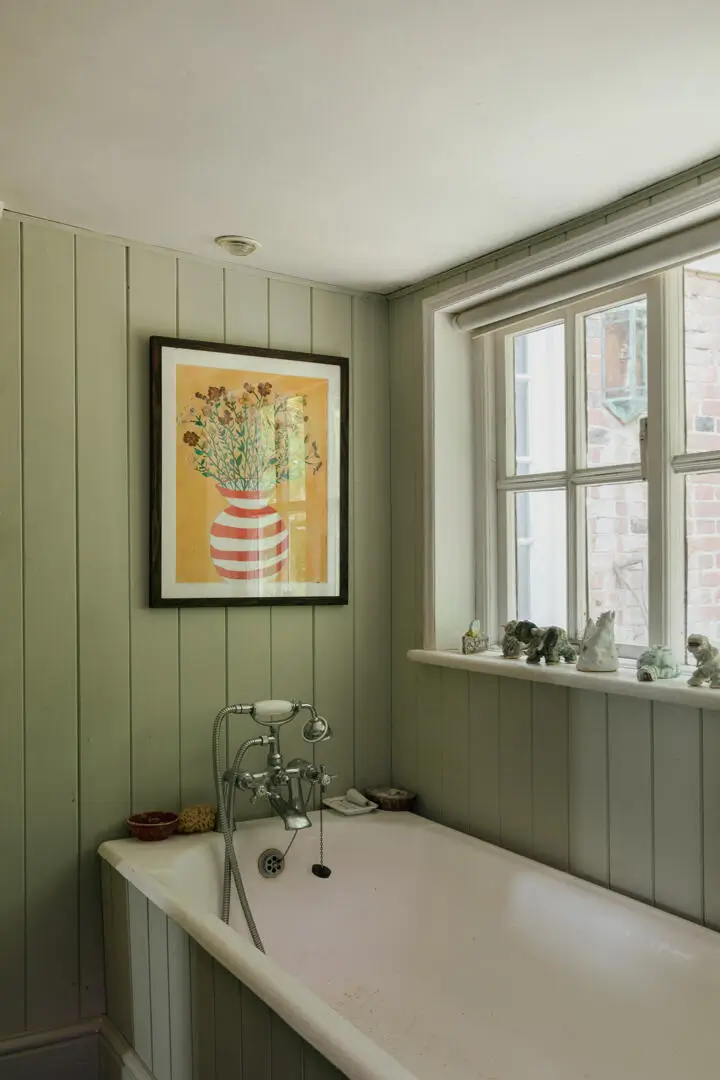 A Late 18th-Century English Home with Colorful Rooms and Sweeping Sea Views 26 historic-18th-century-english-house-color-sea-views-nordroom