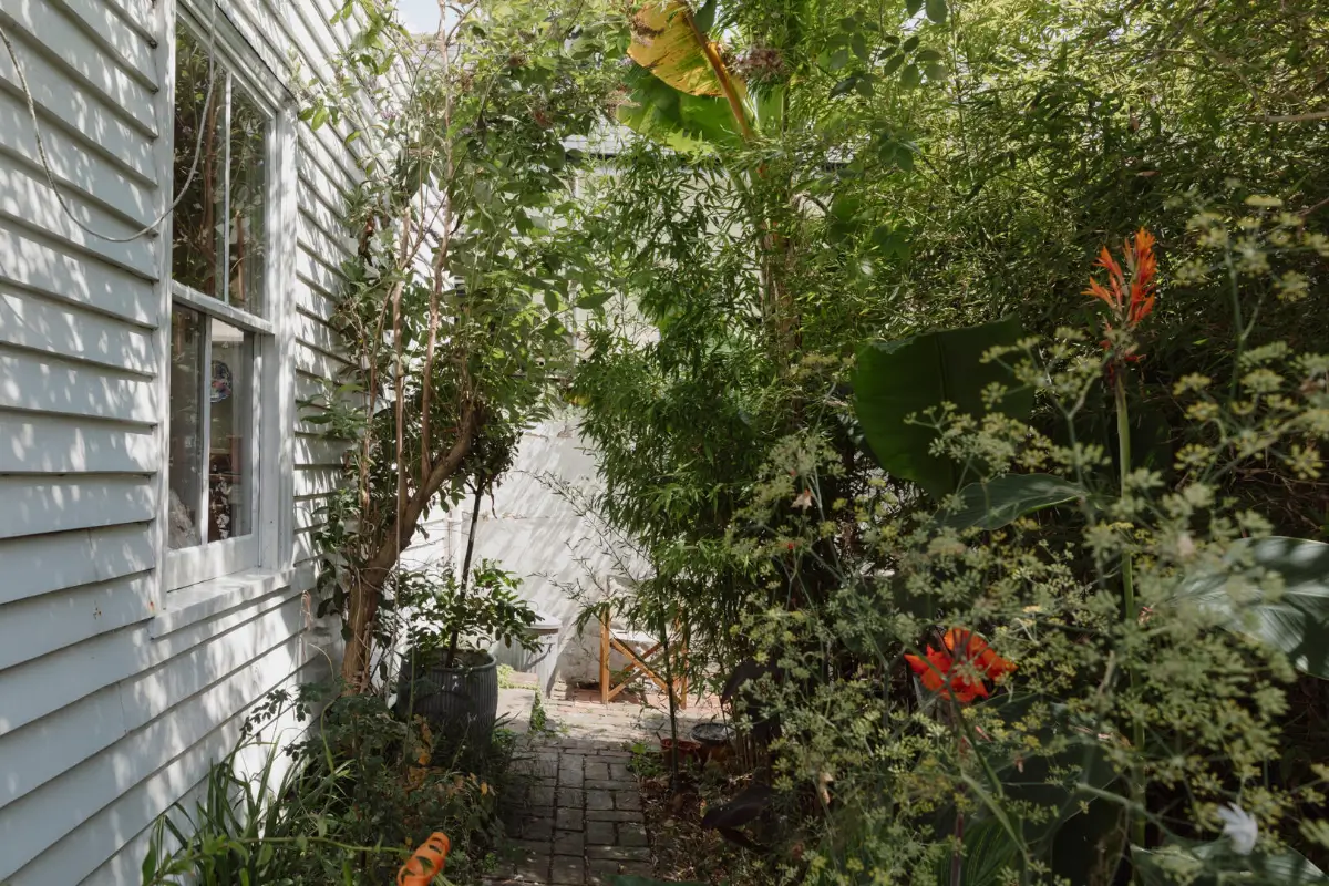 A Late 18th-Century English Home with Colorful Rooms and Sweeping Sea Views 33 historic-18th-century-english-house-color-sea-views-nordroom