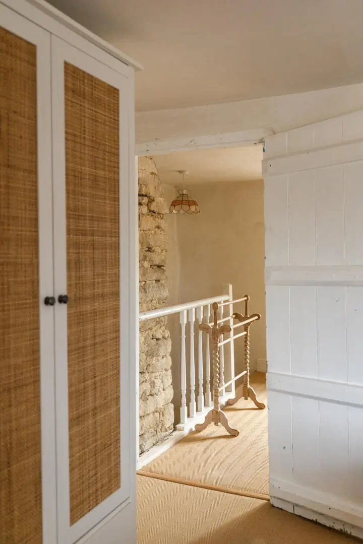 Period Features and Soft Colors in A Charming Renovated Cottage in Dorset 21 historic-character-renovated-19th-century-cottage-english-countryside-nordroom