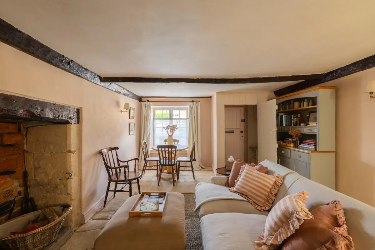 Period Features and Soft Colors in A Charming Renovated Cottage in Dorset 1 historic-character-renovated-19th-century-cottage-english-countryside-nordroom