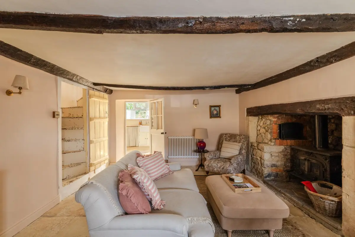 Period Features and Soft Colors in A Charming Renovated Cottage in Dorset 3 historic-character-renovated-19th-century-cottage-english-countryside-nordroom
