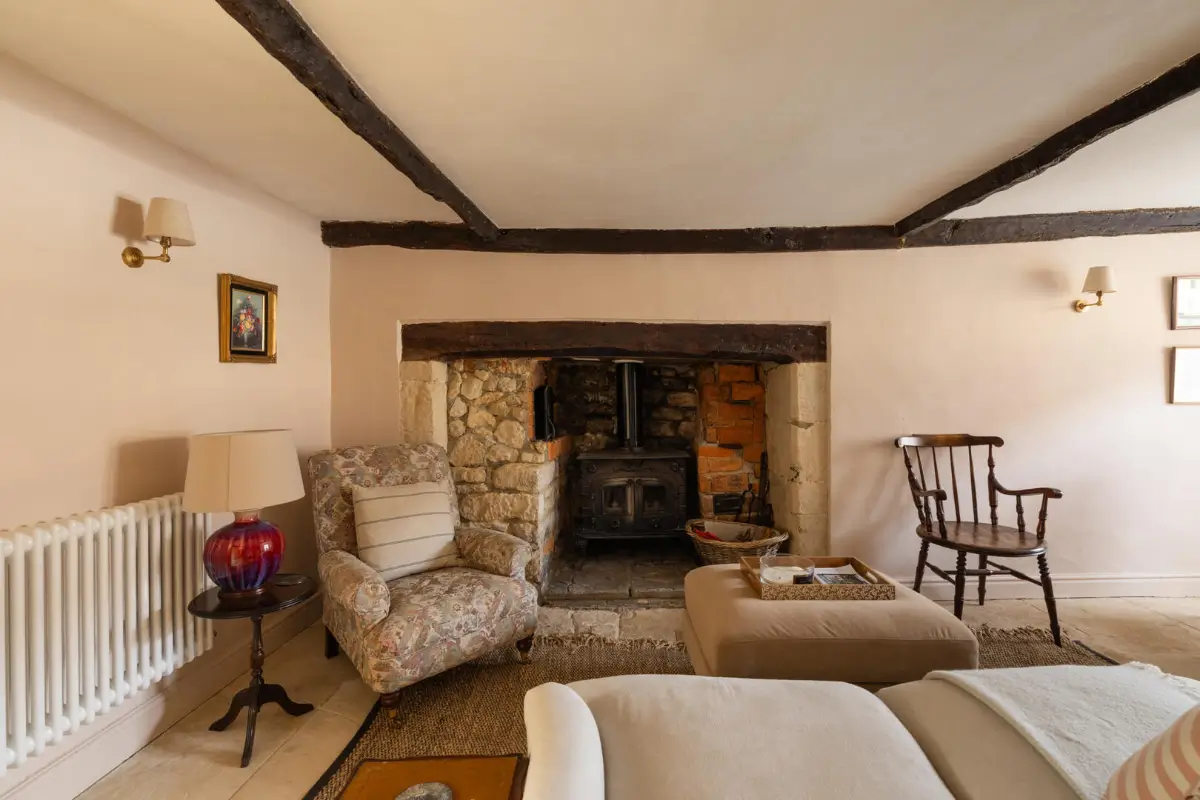 Period Features and Soft Colors in A Charming Renovated Cottage in Dorset 2 historic-character-renovated-19th-century-cottage-english-countryside-nordroom
