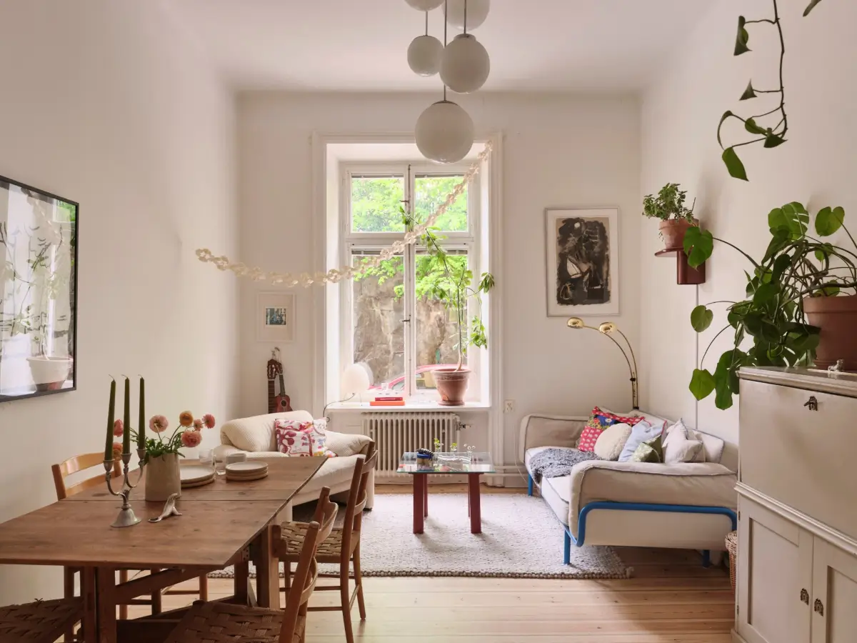 A Small Södermalm Apartment with a Cozy Sleeping Nook and Period Details 1 historic-character-small-ground-floor-apartment-stockholm-nordroom