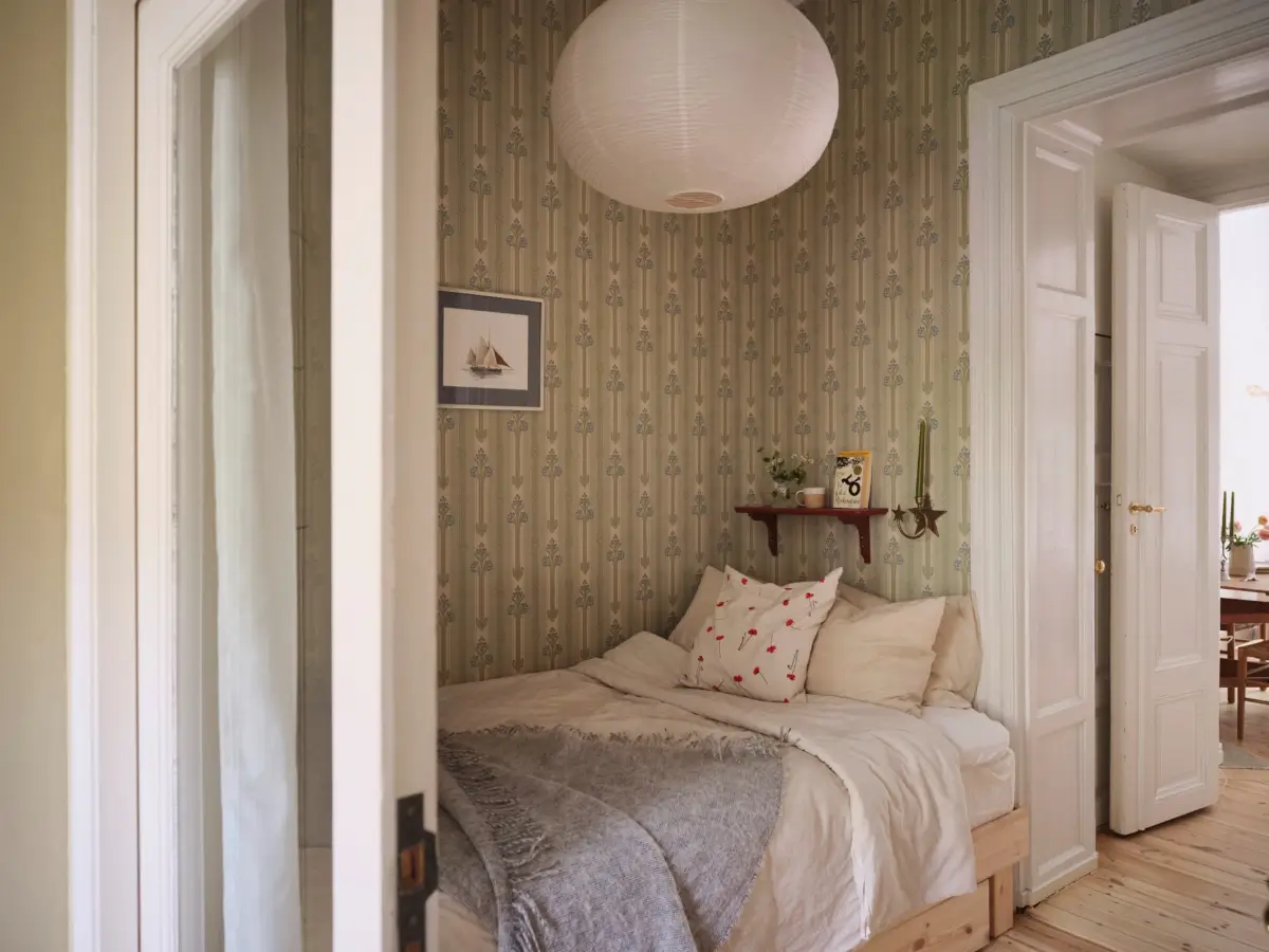 A Small Södermalm Apartment with a Cozy Sleeping Nook and Period Details 10 historic-character-small-ground-floor-apartment-stockholm-nordroom