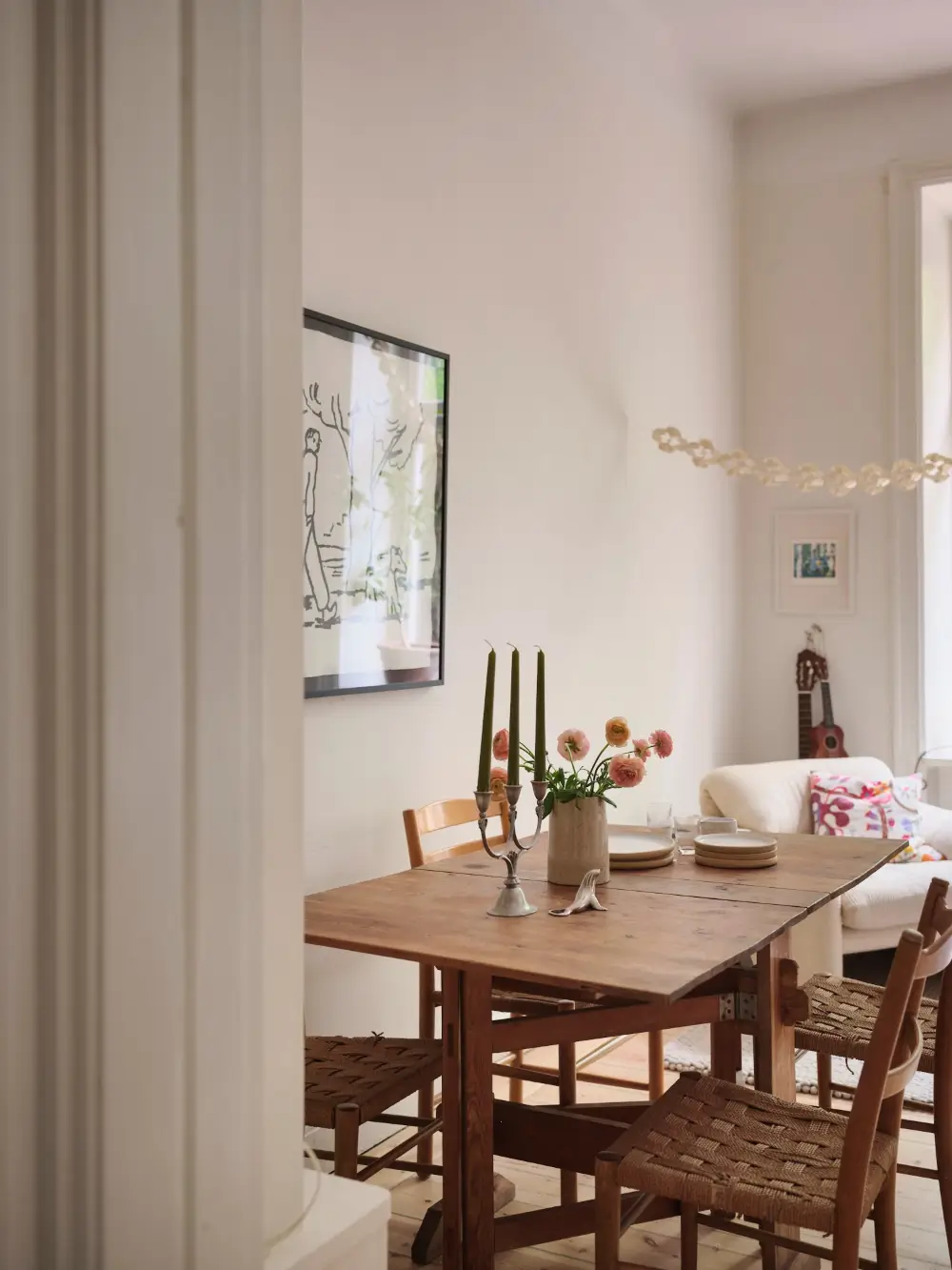 A Small Södermalm Apartment with a Cozy Sleeping Nook and Period Details 7 historic-character-small-ground-floor-apartment-stockholm-nordroom