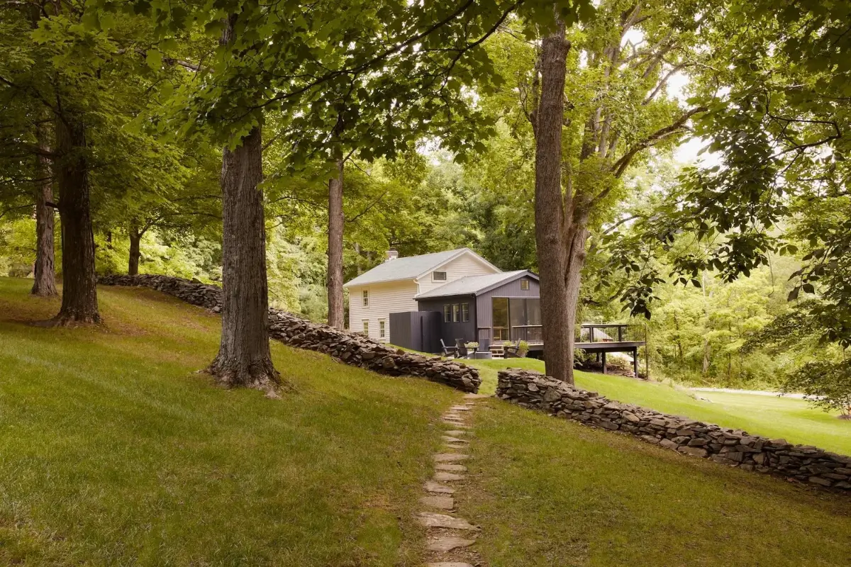 A Thoughtfully Renovated and Extended 18th-Century Farmhouse in the Hudson Valley 29 late-18th-century-farmhouse-hudson-valley