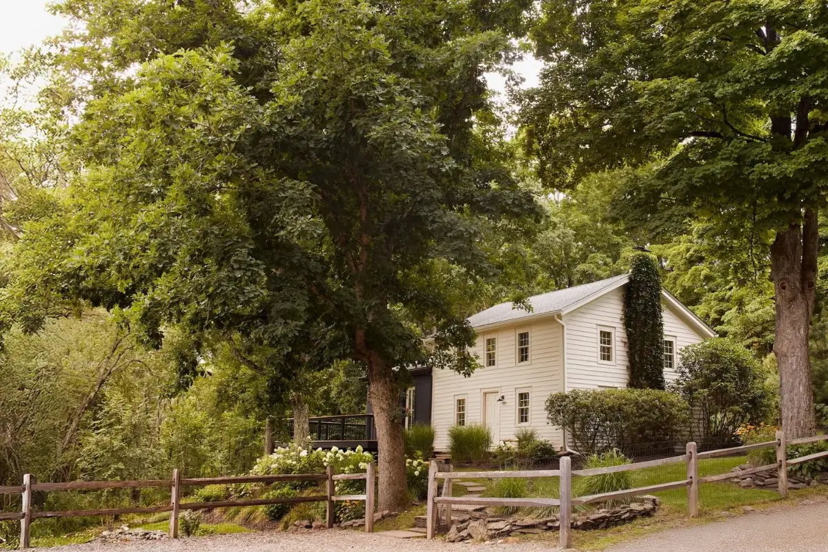 A Thoughtfully Renovated and Extended 18th-Century Farmhouse in the Hudson Valley 40 late-18th-century-farmhouse-hudson-valley