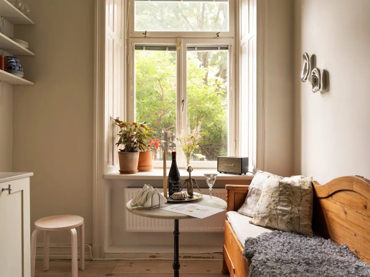 Period Features and a Harmonious Color Palette in an 1890s Stockholm Apartment 10 late-19th-century-courtyard-apartment-stockholm-nordroom