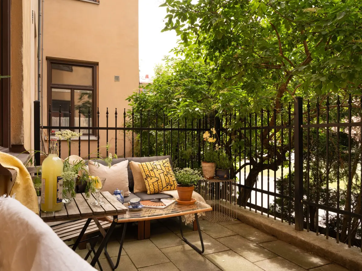 Period Features and a Harmonious Color Palette in an 1890s Stockholm Apartment 13 late-19th-century-courtyard-apartment-stockholm-nordroom