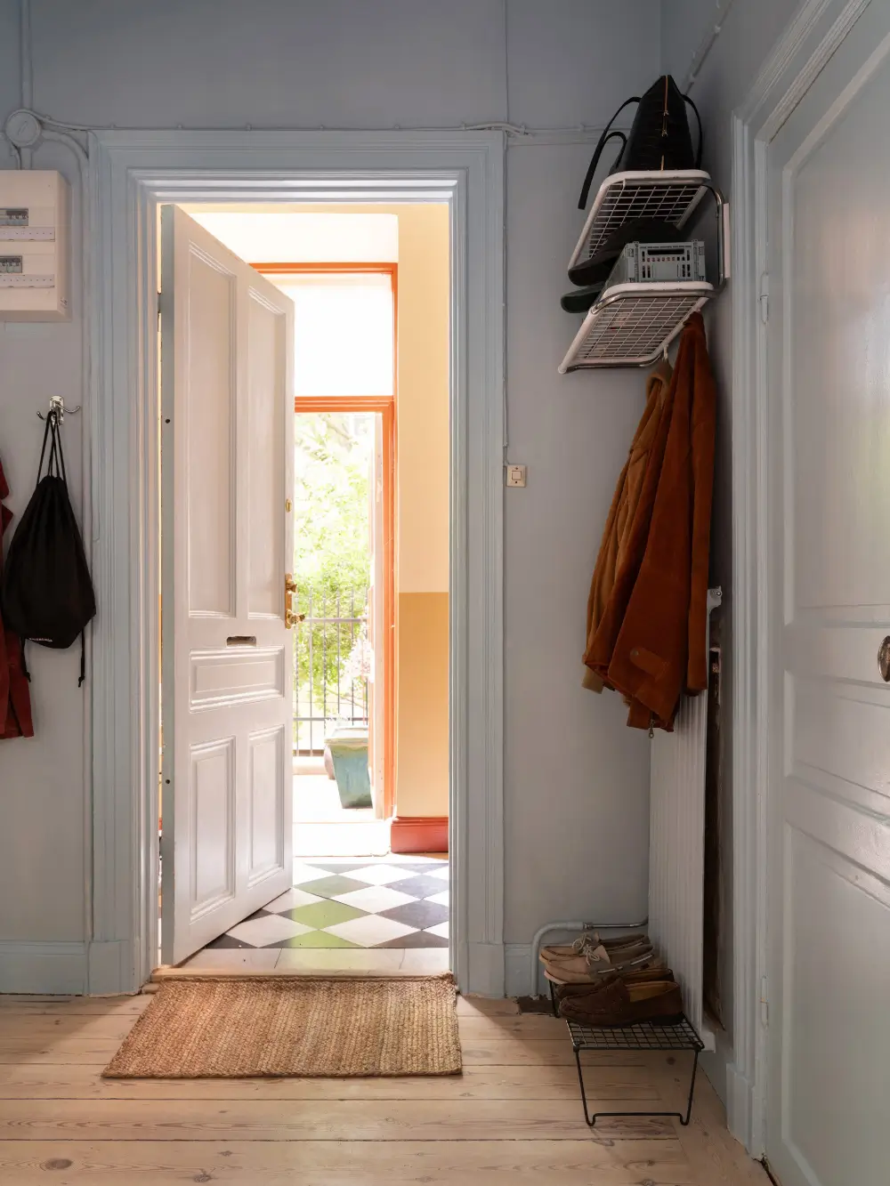 Period Features and a Harmonious Color Palette in an 1890s Stockholm Apartment 28 late-19th-century-courtyard-apartment-stockholm-nordroom