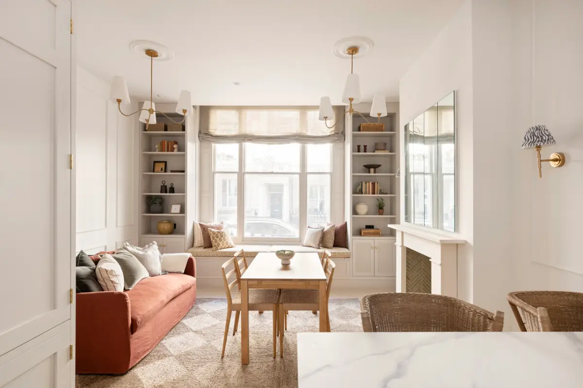 A Light Color Palette and Classic Details in a Notting Hill Apartment 1 light-colored-classic-two-bedroom-apartment-notting-hill