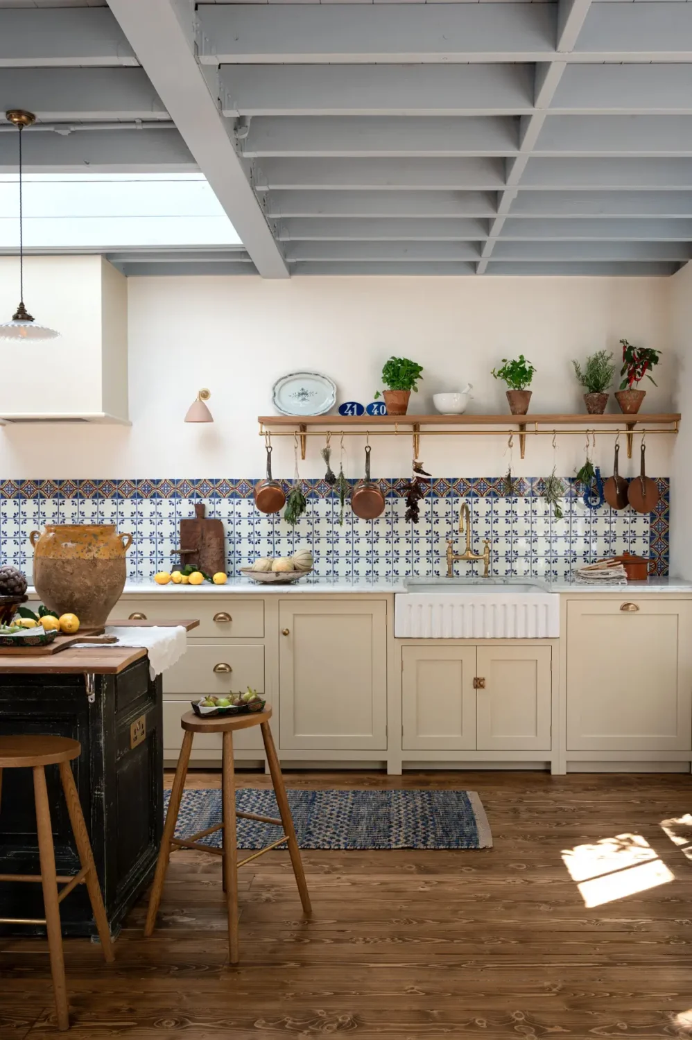 A Mediterranean-Style deVOL Kitchen with Powder Blue Accents in North London 13 mediterranean-inspired-devol-kitchen-north-london-shaker-cabinets-nordroom