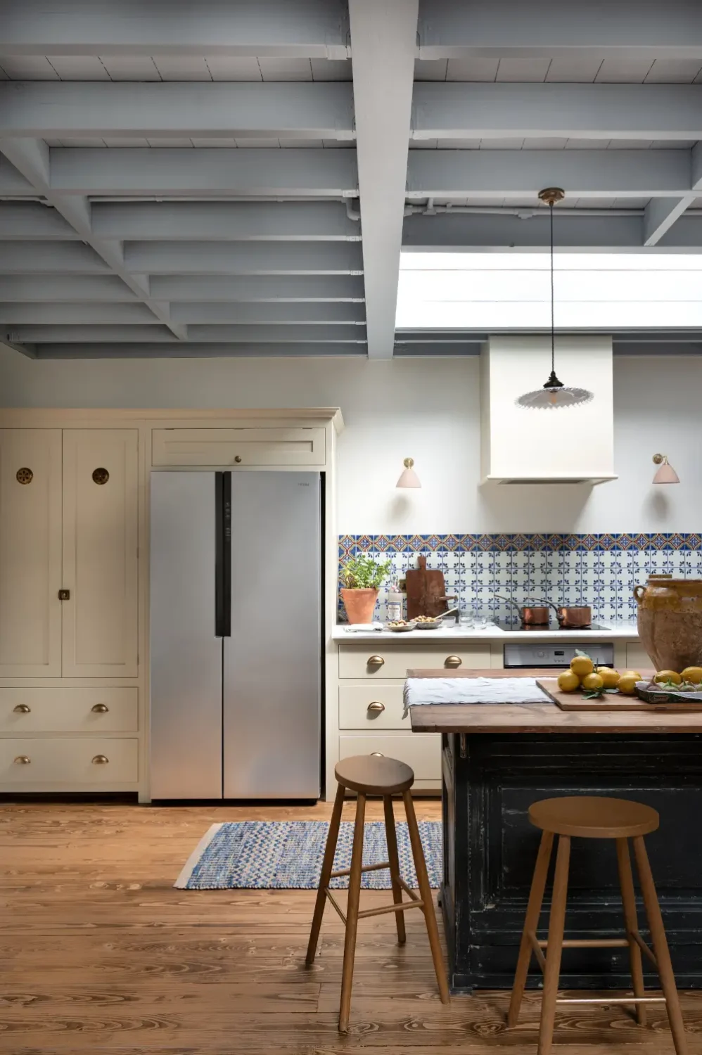 A Mediterranean-Style deVOL Kitchen with Powder Blue Accents in North London 5 mediterranean-inspired-devol-kitchen-north-london-shaker-cabinets-nordroom