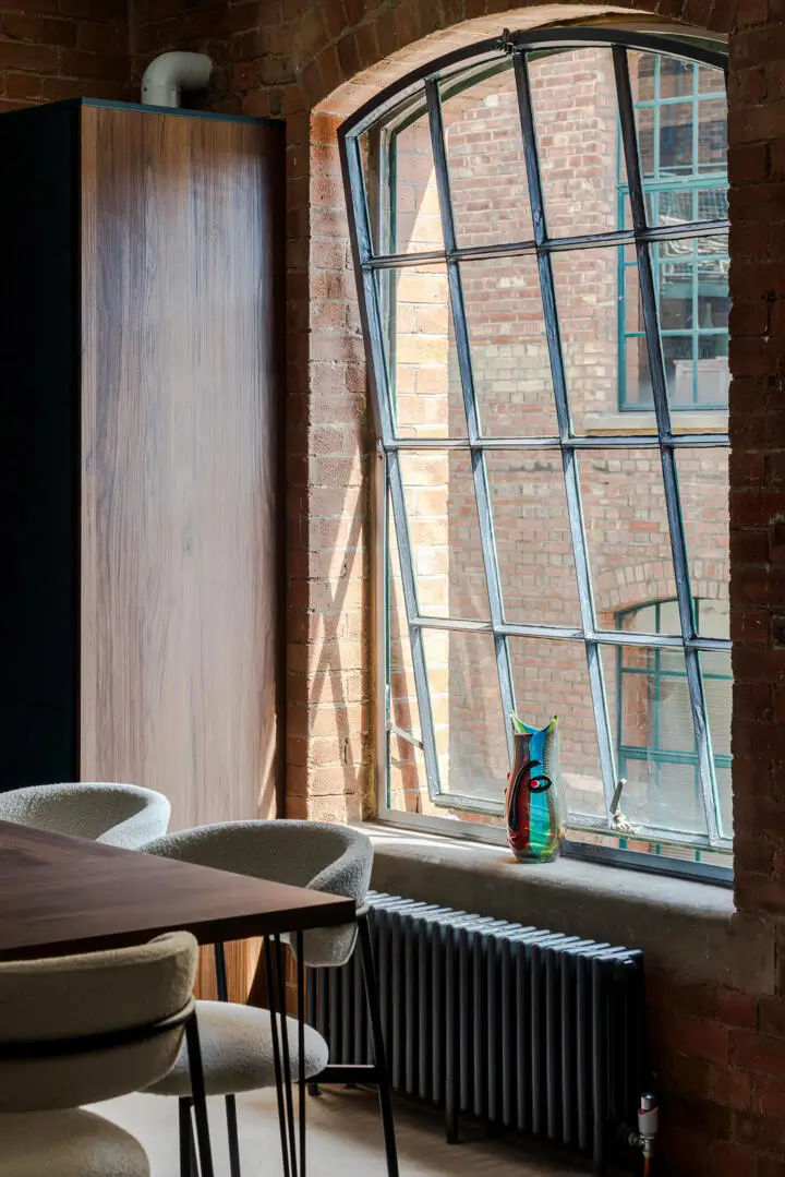 Crittall Windows and Exposed Brick Define This East London Apartment 8 modern-industrial-apartment-warehouse-conversion-london-nordroom