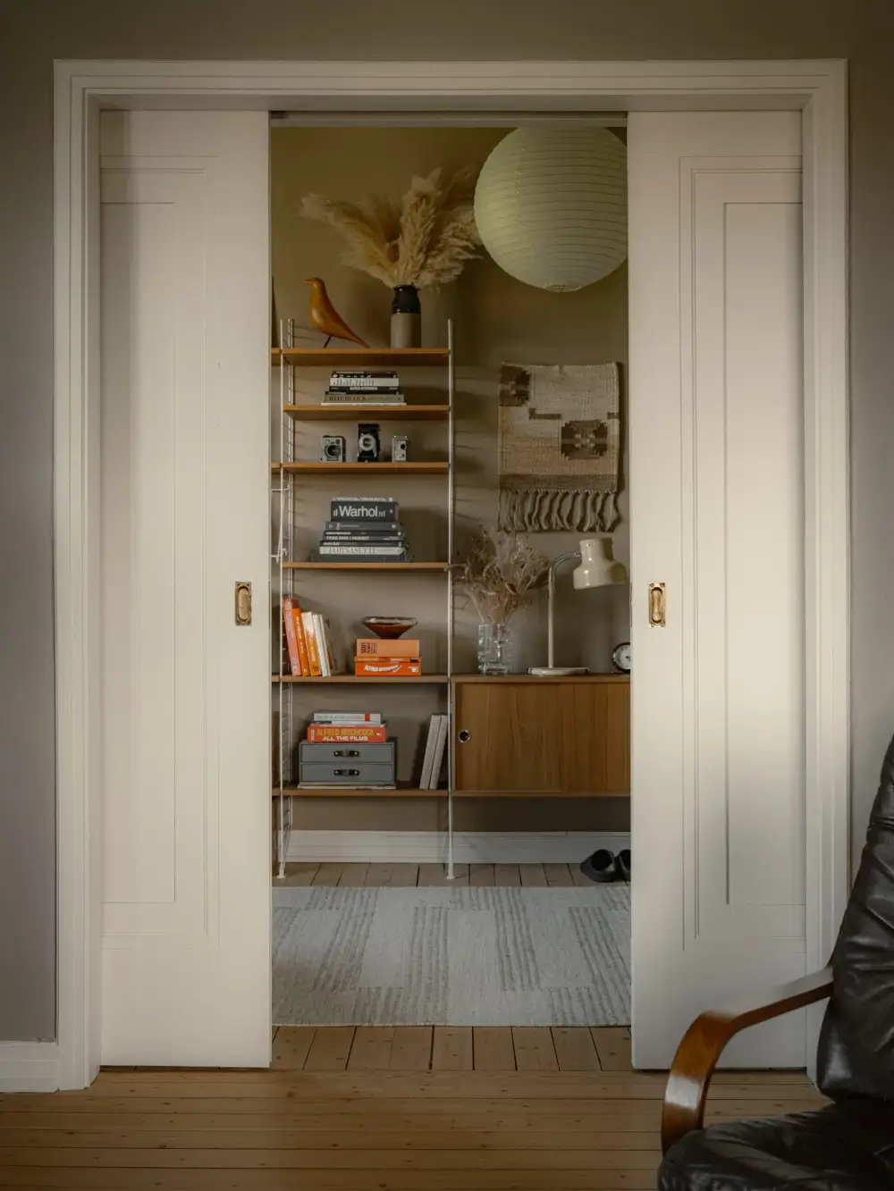 Muted Gray and Ochre Tones in a 1920s Swedish Apartment 11 muted-tones-1920s-apartment-gothenburg