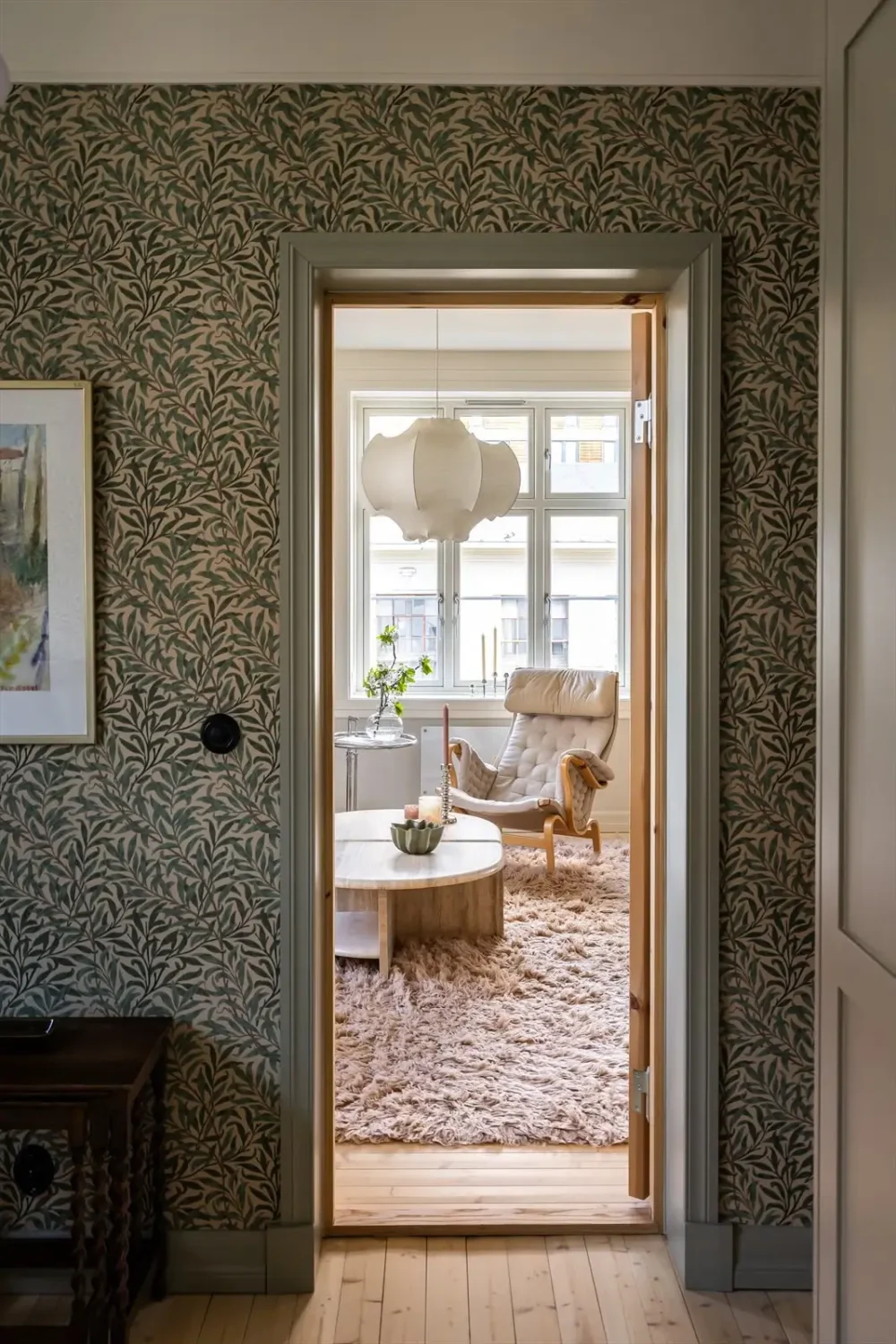 A Classic Nordiska Kök Kitchen & William Morris Wallpaper in an Oslo Apartment 19 nordiska-kök-kitchen-classic-elements-oslo-apartment